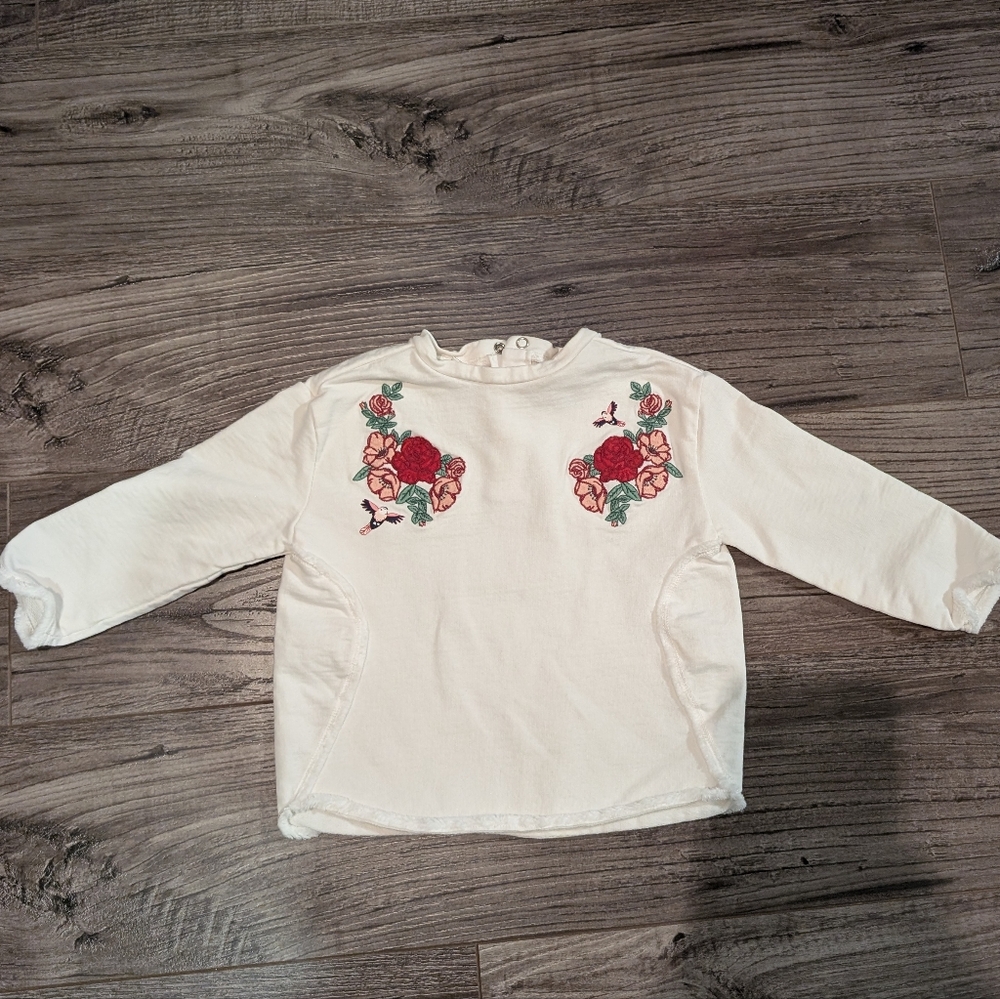 2/$20 ✨Zara Baby Embroidered Crewneck